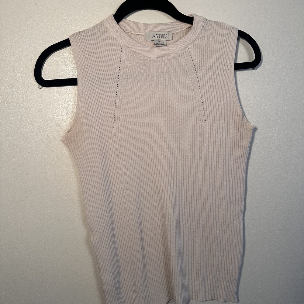Astrid Made in Italy Cream Color Ribbed‎ Knit Sleeveless Top Women's Medium